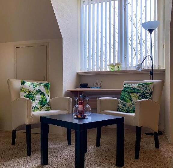 Quarto Economy, Kluiskade 24 Maasland