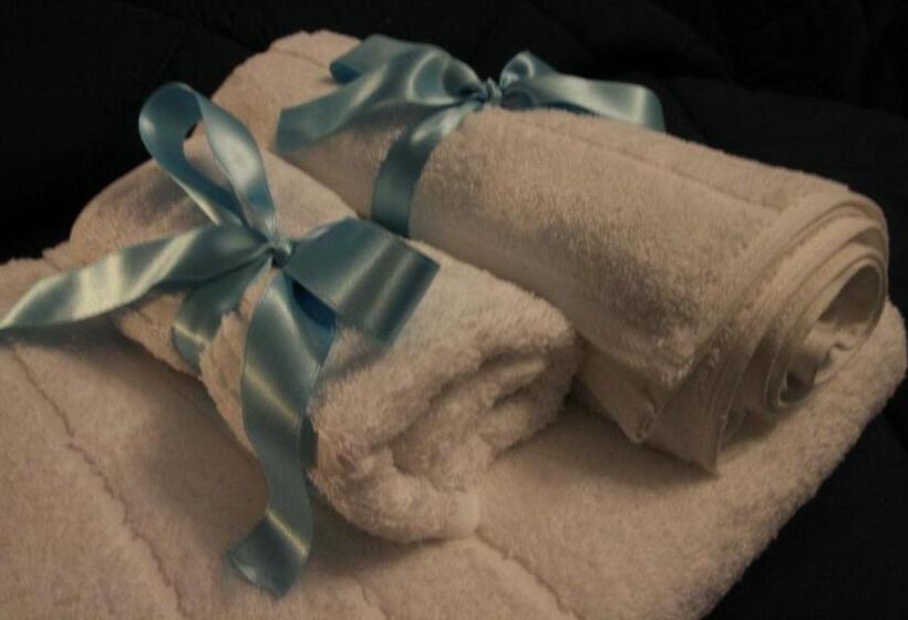 带城市景观的标准间, Marco Tullio Cicerone