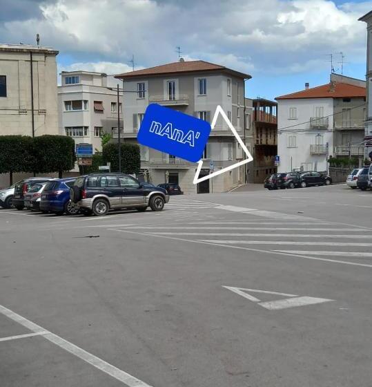 חדר סטנדרט לשלושה עם מרפסת, Nana