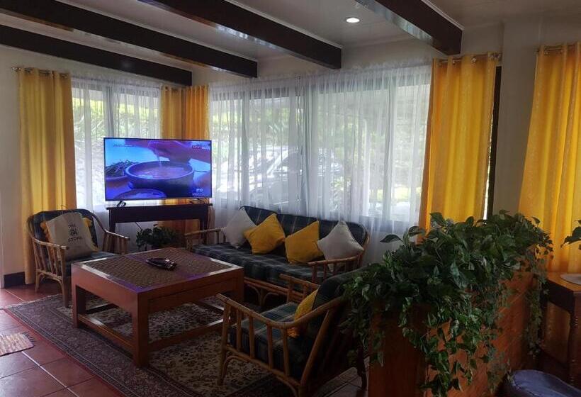 בקתה, Jabbitos Baguio Transient House Bungalow