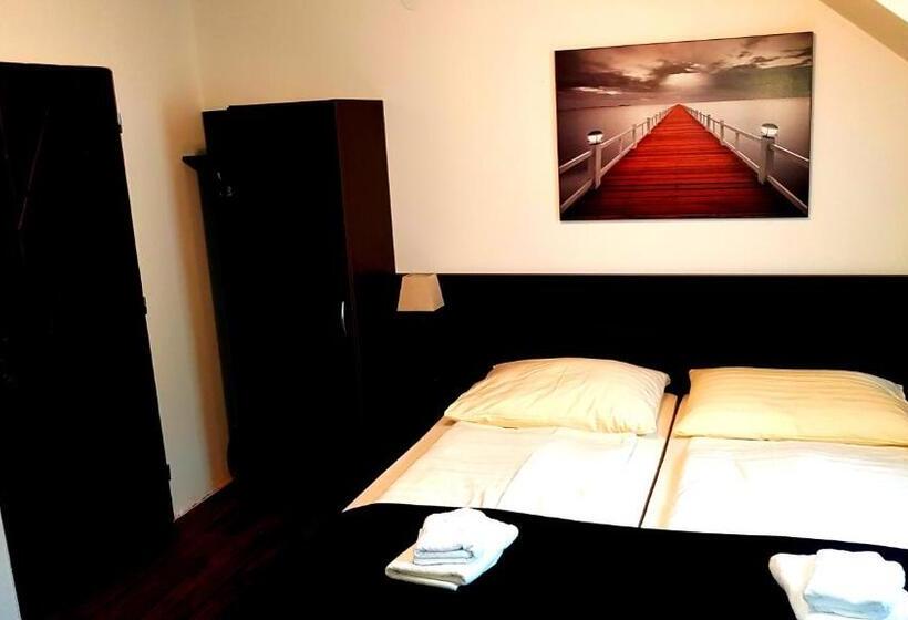 اتاق لوکس, Pizzeria Alžbetka