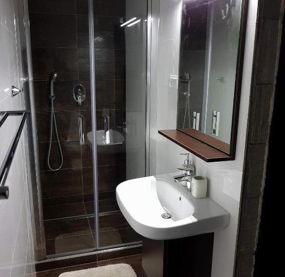 اتاق راحتی سه تخته, Pizzeria Alžbetka