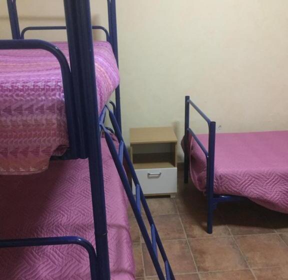 غرفة أساسية ثلاثية, Oikos