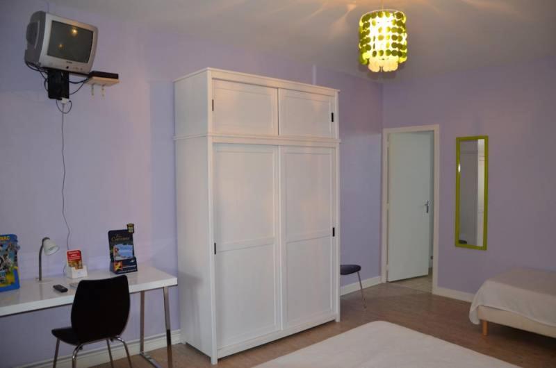 غرفة قياسية ثلاثية, Le Lion D Or