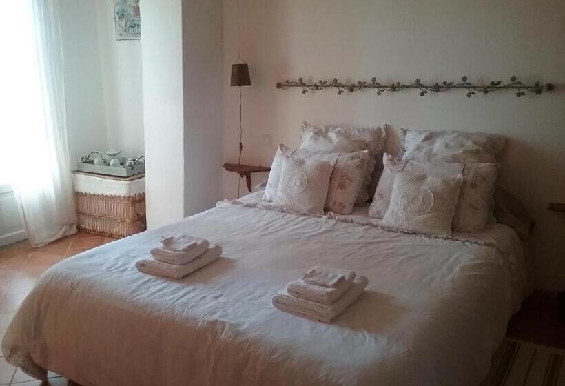 Номер Стандарт Вид на Сад, Le Petit Fabre