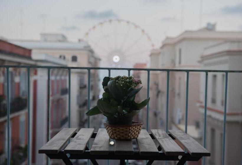 דירת חדר נוף לים, Le Tre Chiavi