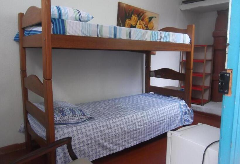 اتاق استاندارد با سرویس بهداشتی مشترک, Tião Botelho Guest House