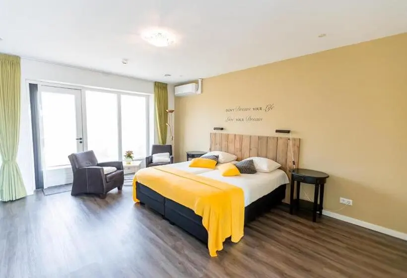 スタンダードルーム, B&b In Ons Straatje