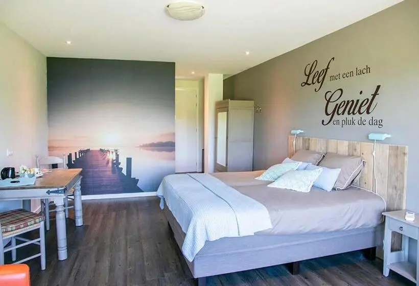 スーペリアールーム, B&b In Ons Straatje
