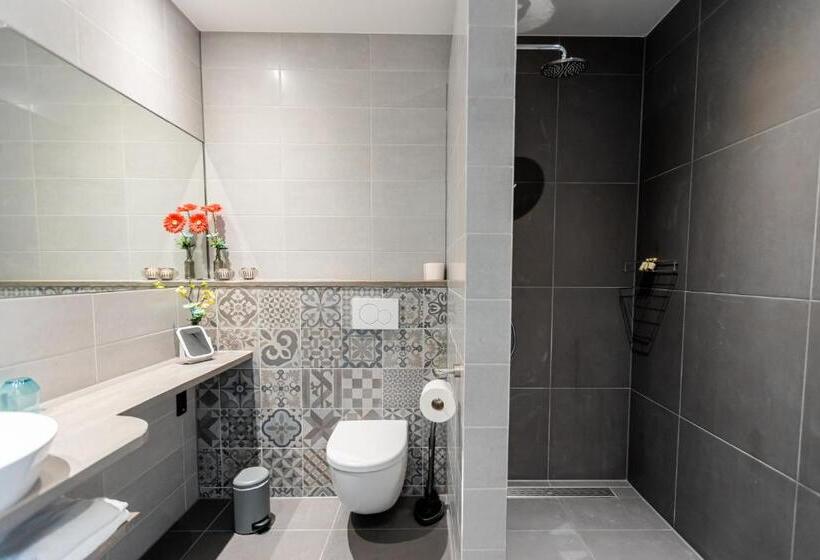 Номер Стандарт, B&b In Ons Straatje
