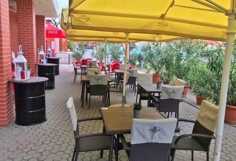 スタンダードトリプルルーム, Cvse Clubház és Panzió