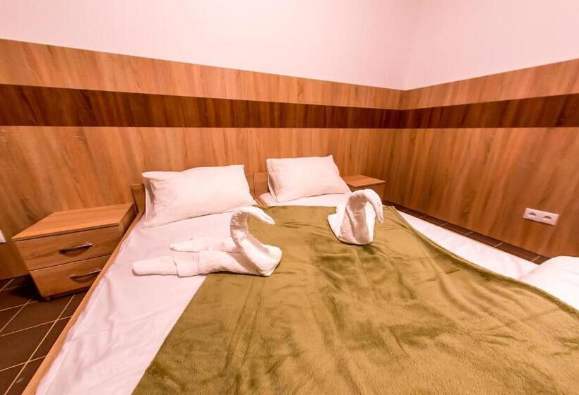 スタンダードルーム, Cvse Clubház és Panzió