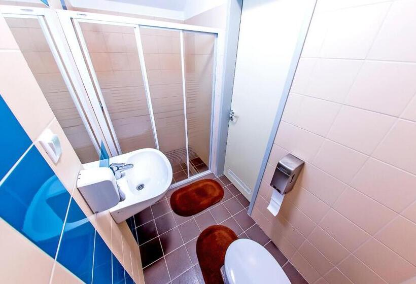 スタンダードシングルルーム, Cvse Clubház és Panzió