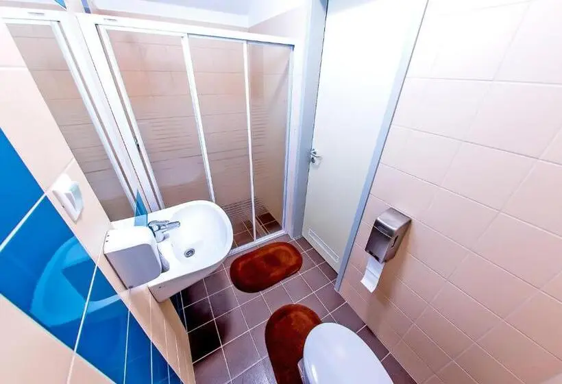スタンダードシングルルーム, Cvse Clubház és Panzió
