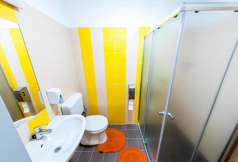 スタンダードシングルルーム, Cvse Clubház és Panzió