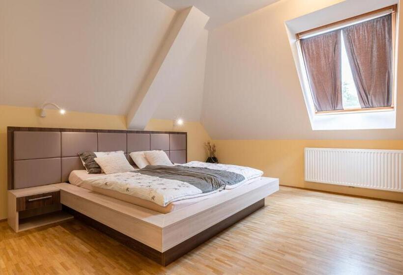 اتاق استاندارد, Dvorec Trebnik Sobe