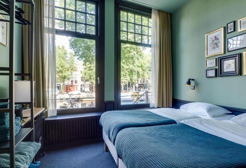 اتاق استاندارد با چشمانداز شهر, Seventyfive