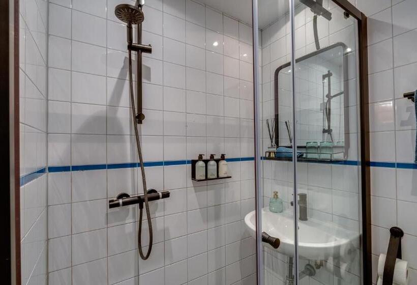 اتاق استاندارد, Seventyfive