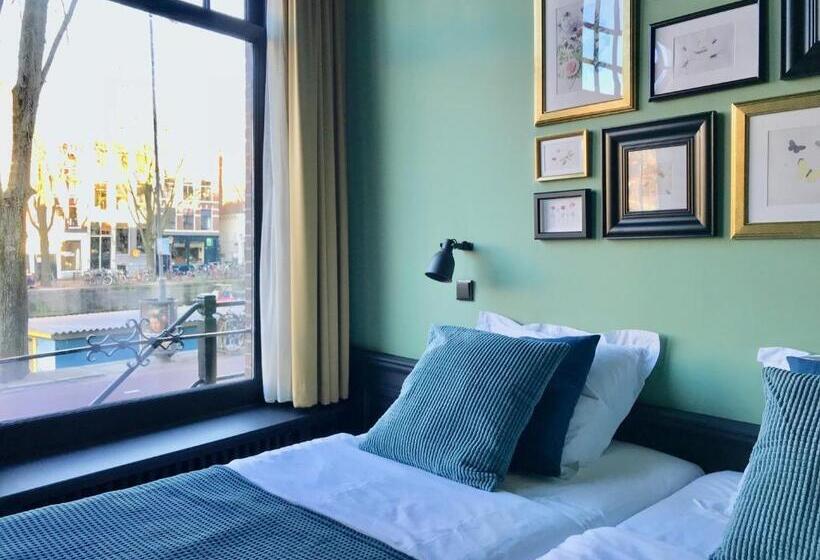 اتاق استاندارد با چشمانداز شهر, Seventyfive