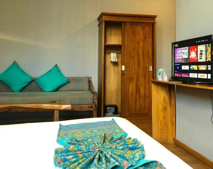 舒适三人间, Wae Molas