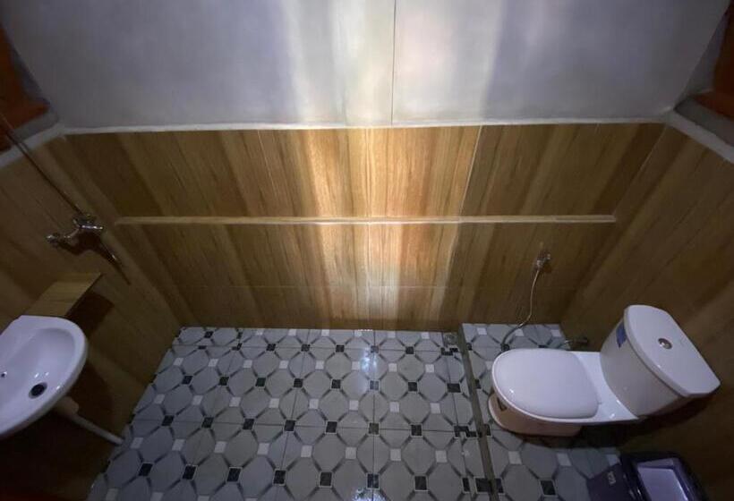 חדר דחוקס עם מיטת קינג, Batur Bamboo Cabin By Ecommerceloka