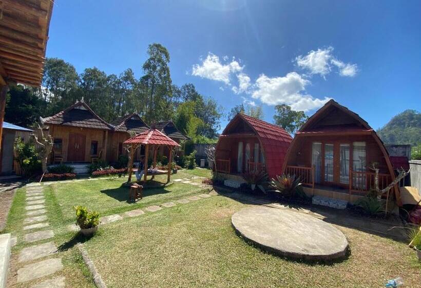 חדר דחוקס עם מיטת קינג, Batur Bamboo Cabin By Ecommerceloka