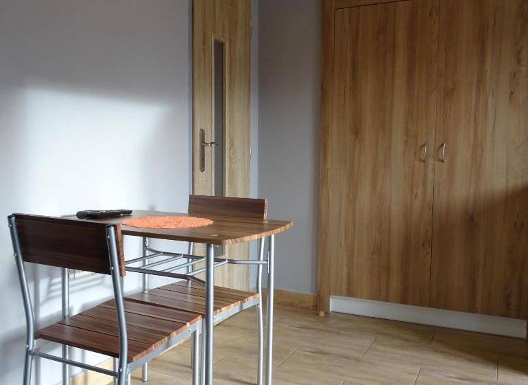 スタンダードスタジオ, Penzión Vian