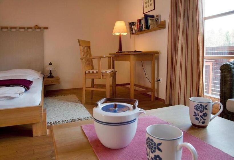 标准间带阳台, Weingut Tauss