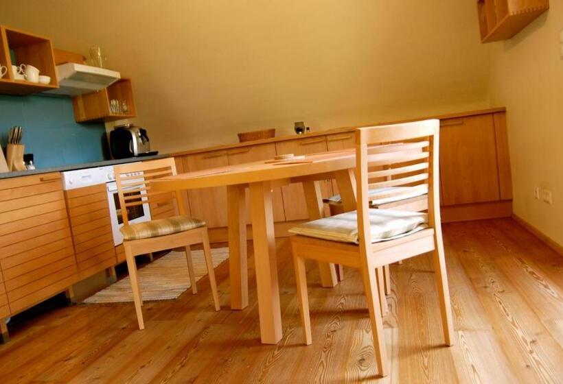 带阳台套房, Weingut Tauss