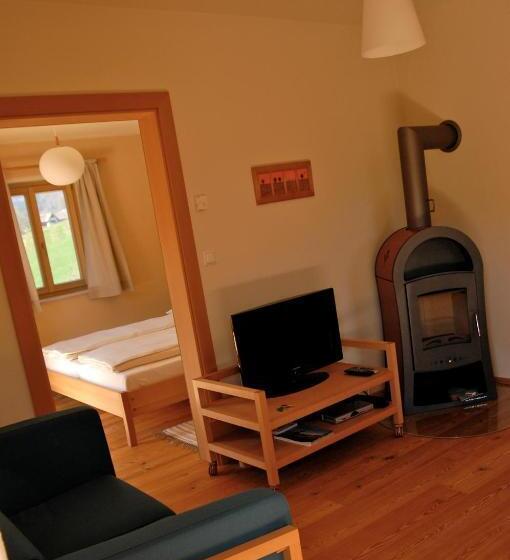 带2个卧室的套房, Weingut Tauss