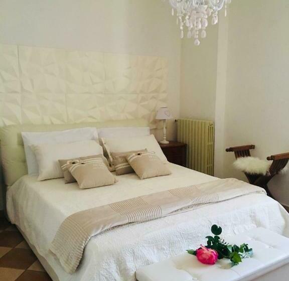 آپارتمان 1 خوابه با تراس, B&b La Villarella Dei Tulipani