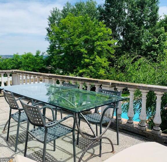 سوئیت با بالکن, B&b La Villarella Dei Tulipani