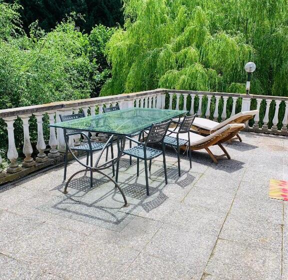 سوئیت با بالکن, B&b La Villarella Dei Tulipani