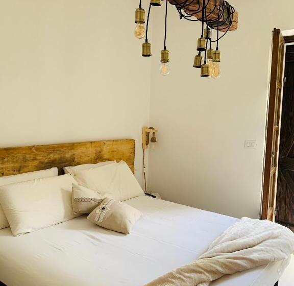 سوئیت با بالکن, B&b La Villarella Dei Tulipani