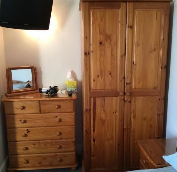 デラックスルーム, Broadsea