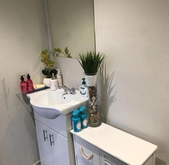 חדר סטנדרט חדר אמבטיה משותף, Golden Cross Guesthouse