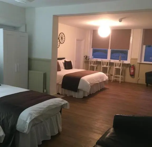 ファミリールーム, Good Intent Rooms