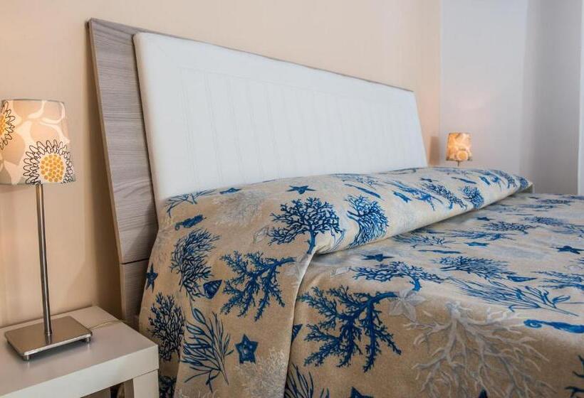 Номер Стандарт с Балконом, La Castellese