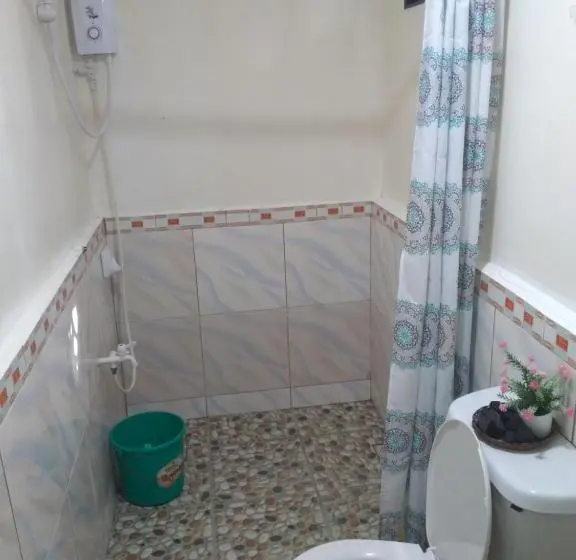 スーペリアーバンガロー, Adrianas Place Backpackers Panglao