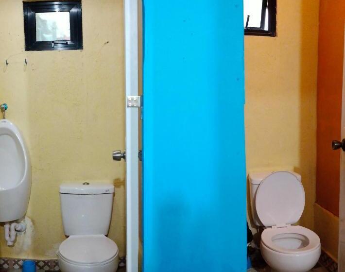 تختخواب در اتاق مشترک, Adrianas Place Backpackers Panglao