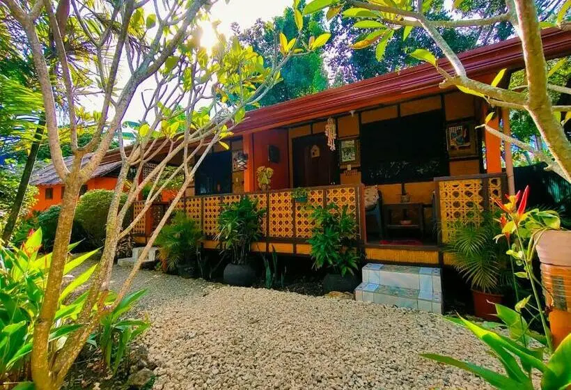 デラックスバンガロー, Adrianas Place Backpackers Panglao