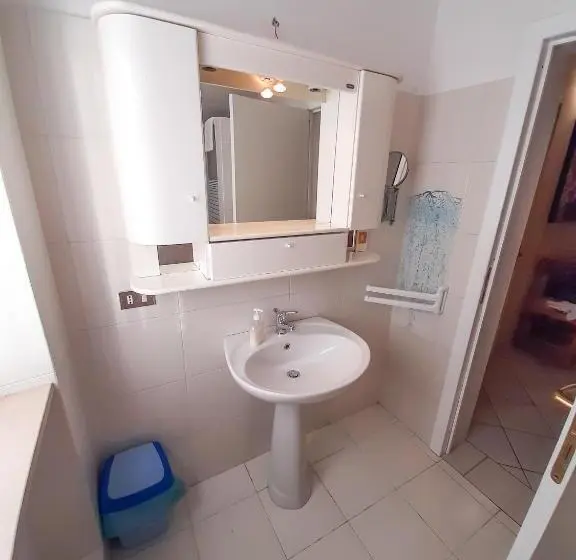 Standard Neljän Hengen Huone, Bed & Breakfast Il Ghiro