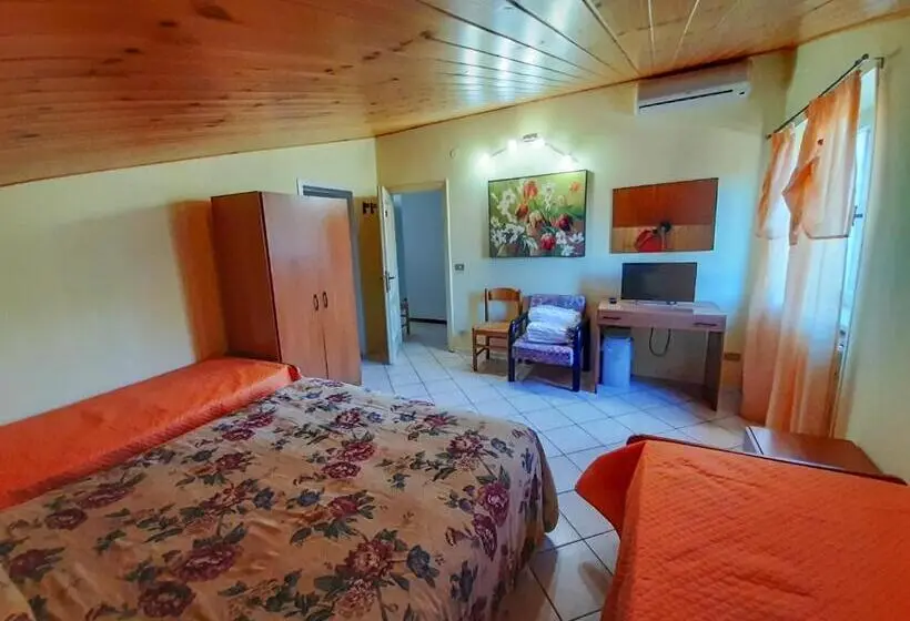 Standard Neljän Hengen Huone, Bed & Breakfast Il Ghiro