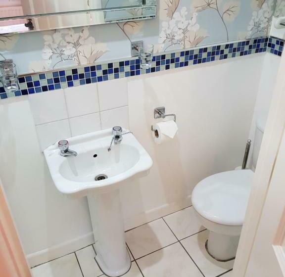 スタンダードルーム, Meadow View B&b