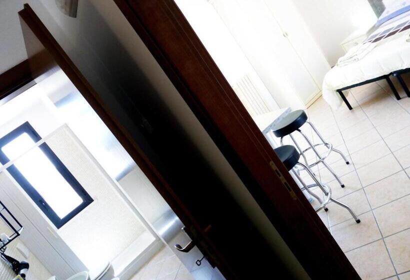 إستديو قياسى مزود بشرفة, Vittoria Resort Residence B&b