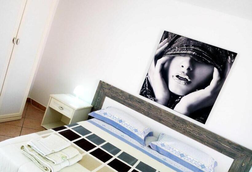 סטודיו סטנדרט עם מרפסת, Vittoria Resort Residence B&b