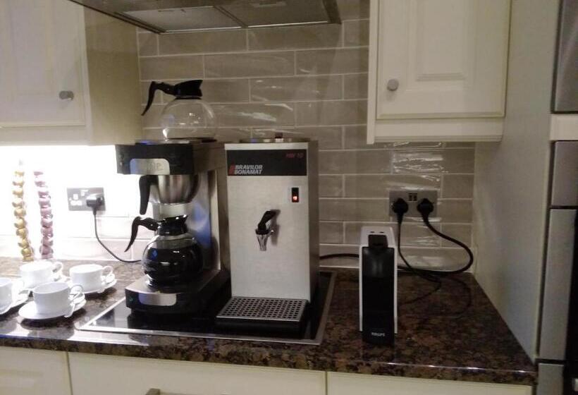 חדר דלוקס, Chine Side