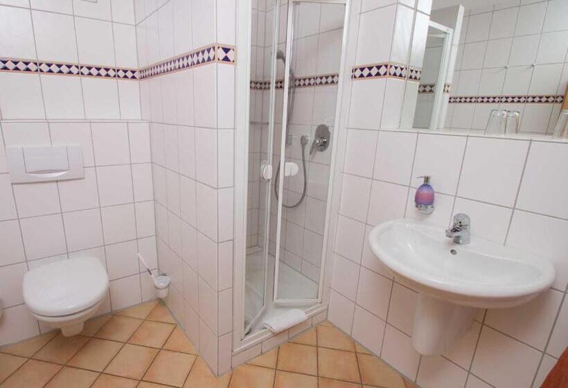 Pokój Standard z Balkonem, Gästehaus Falklay