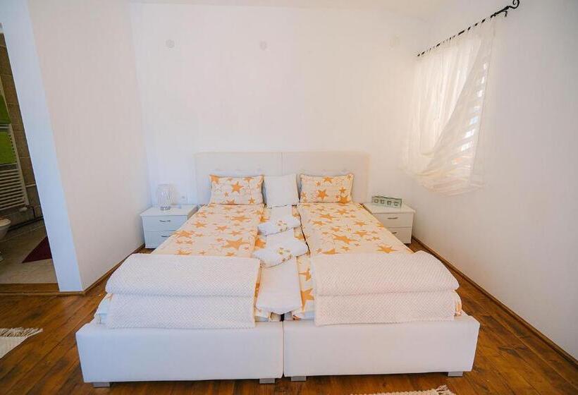 חדר דלוקס, Pensiunea Izabel