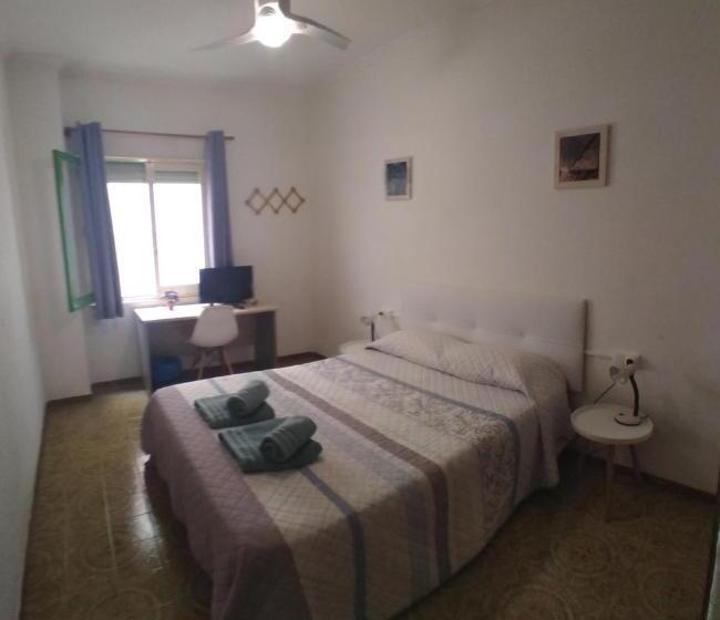 스탠다드 룸 공동 욕실, Love Alicante